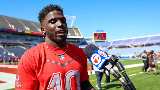 Miami Dolphins wide receiver Tyreek Hill (10) participates in the AFC versus NFC Pro Bowl practice and media day at Camping World Stadium.